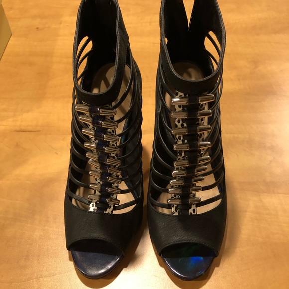 L.A.M.B. By Gwen Stefani Black Pumps 7 1/2 - Picture 5 of 7